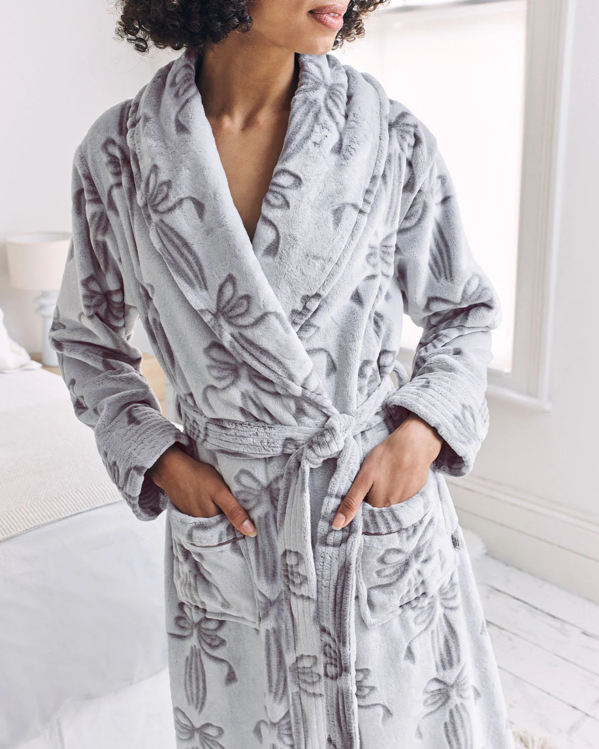 Fleece Burnout Ribbon Bow Dressing Gown - Image 3